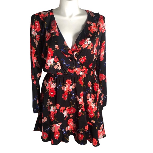 Express long sleeve satin feel ruffled knee length dress Sz XL - Picture 1 of 6